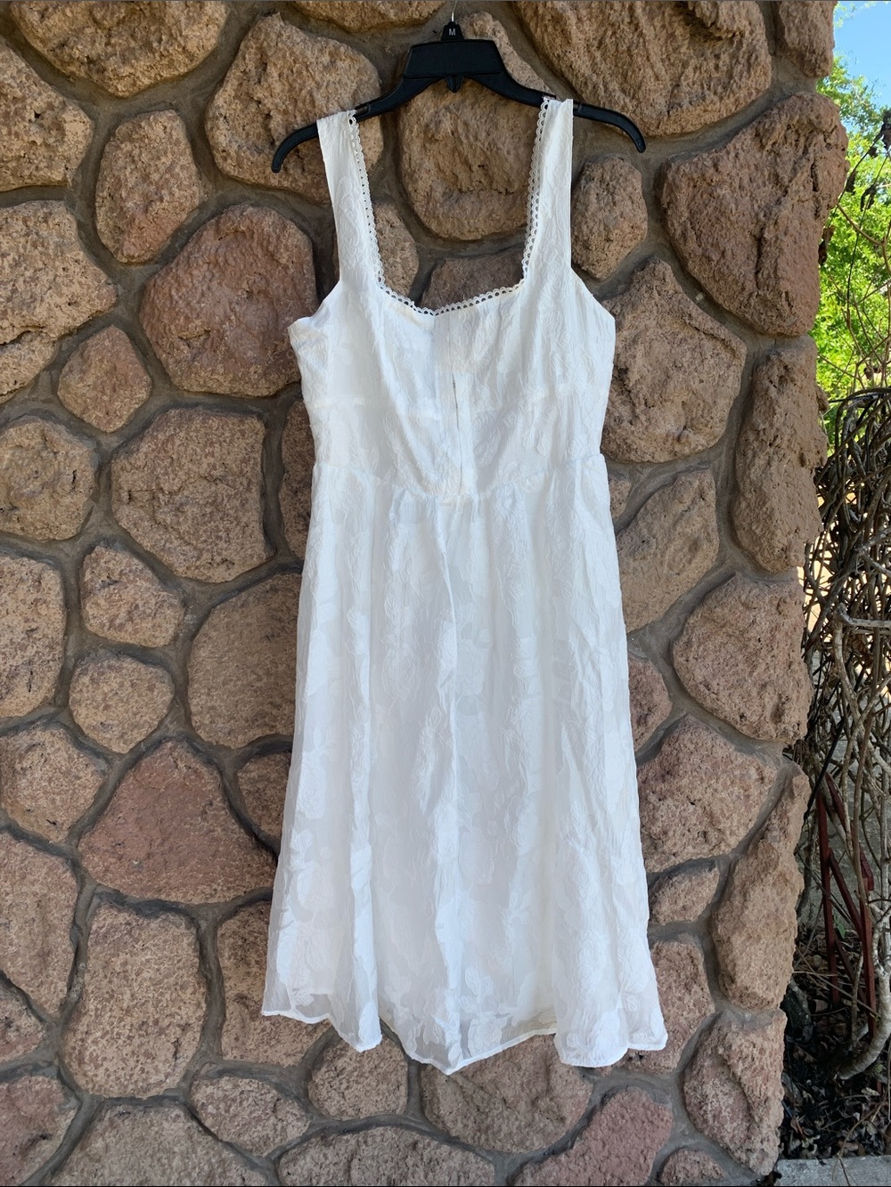 RIHOAS White Lace-Textured Midi Dress